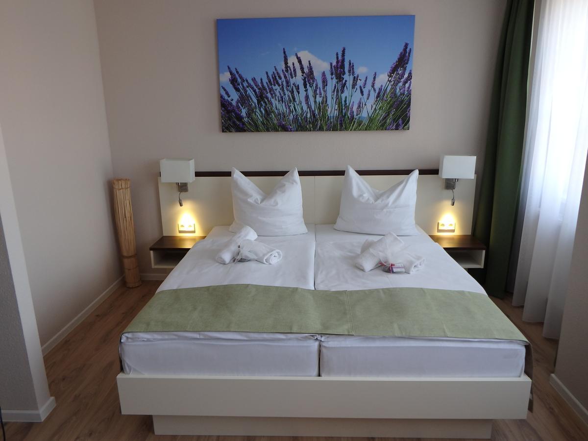 Garni Hotel Lavendelhof Науен Екстер'єр фото