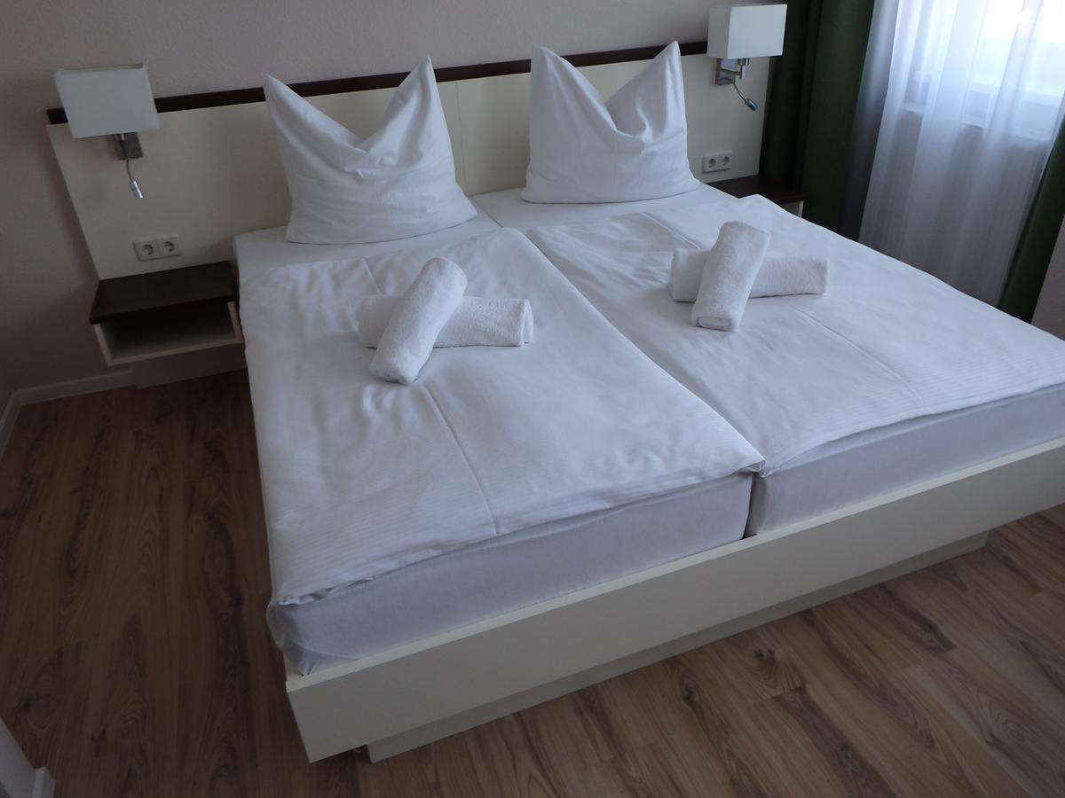 Garni Hotel Lavendelhof Науен Екстер'єр фото