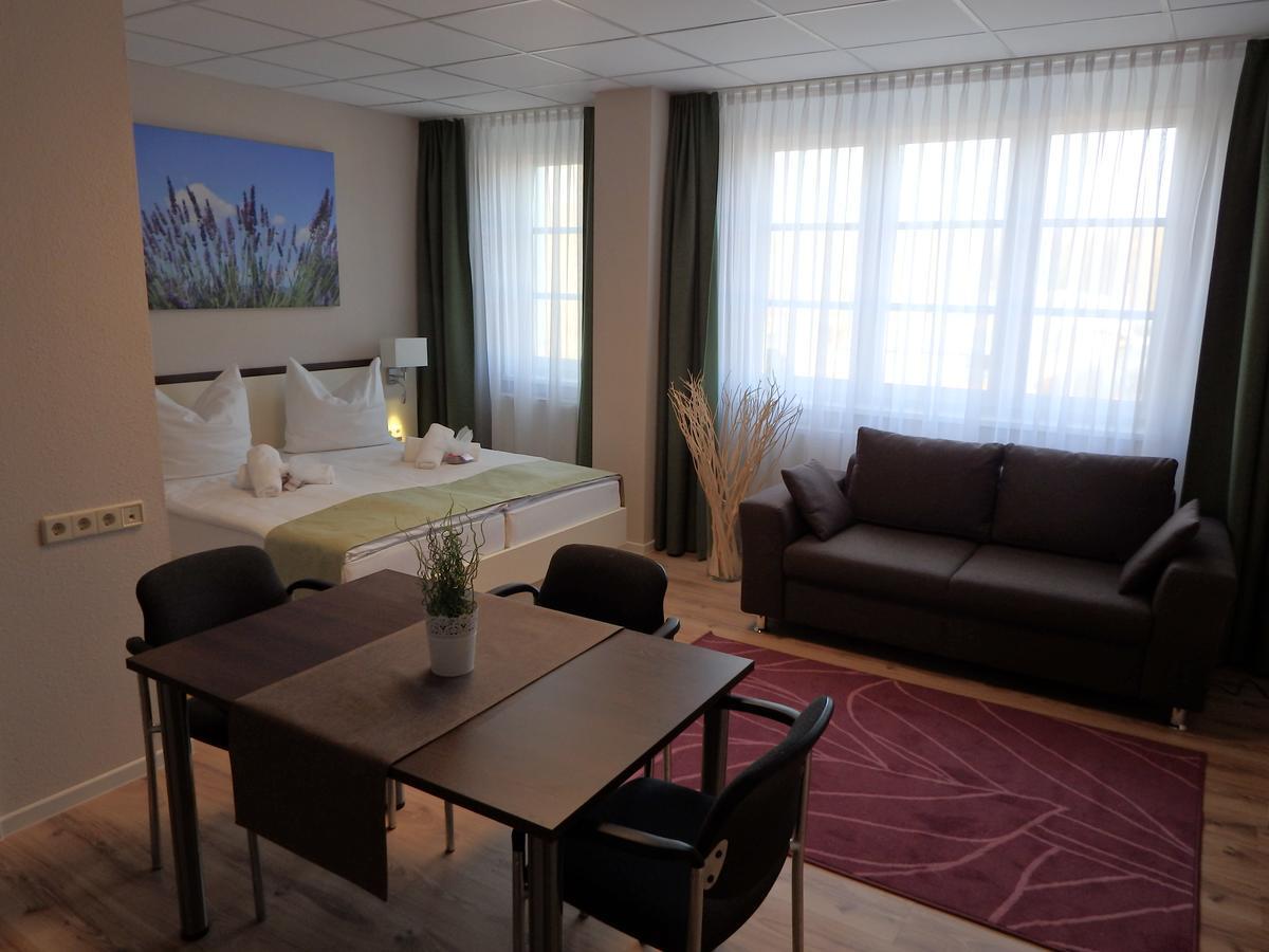 Garni Hotel Lavendelhof Науен Екстер'єр фото
